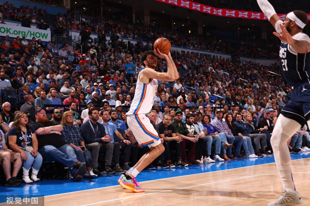 西甲-莫德里奇破门贝林厄姆绝杀 皇马2-1胜（西甲｜皇马2-1逆转取胜：莫德里奇建功，贝林厄姆补时绝杀）